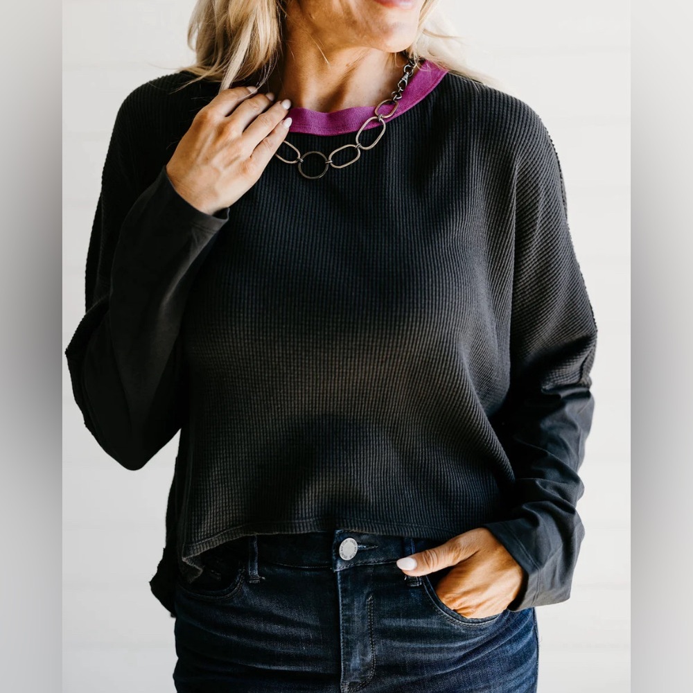 New! Mac and Me Waffle Top with Crew Neck Line Detail womens size large